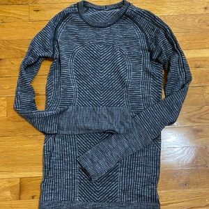 Lululemon Thermal workout top